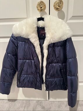 Vigoss Navy Puffer Jacket with White Faux Fur Collar